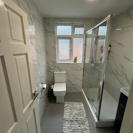 Elegant Estates Humble Abode Room 2 Manchester Esterno foto