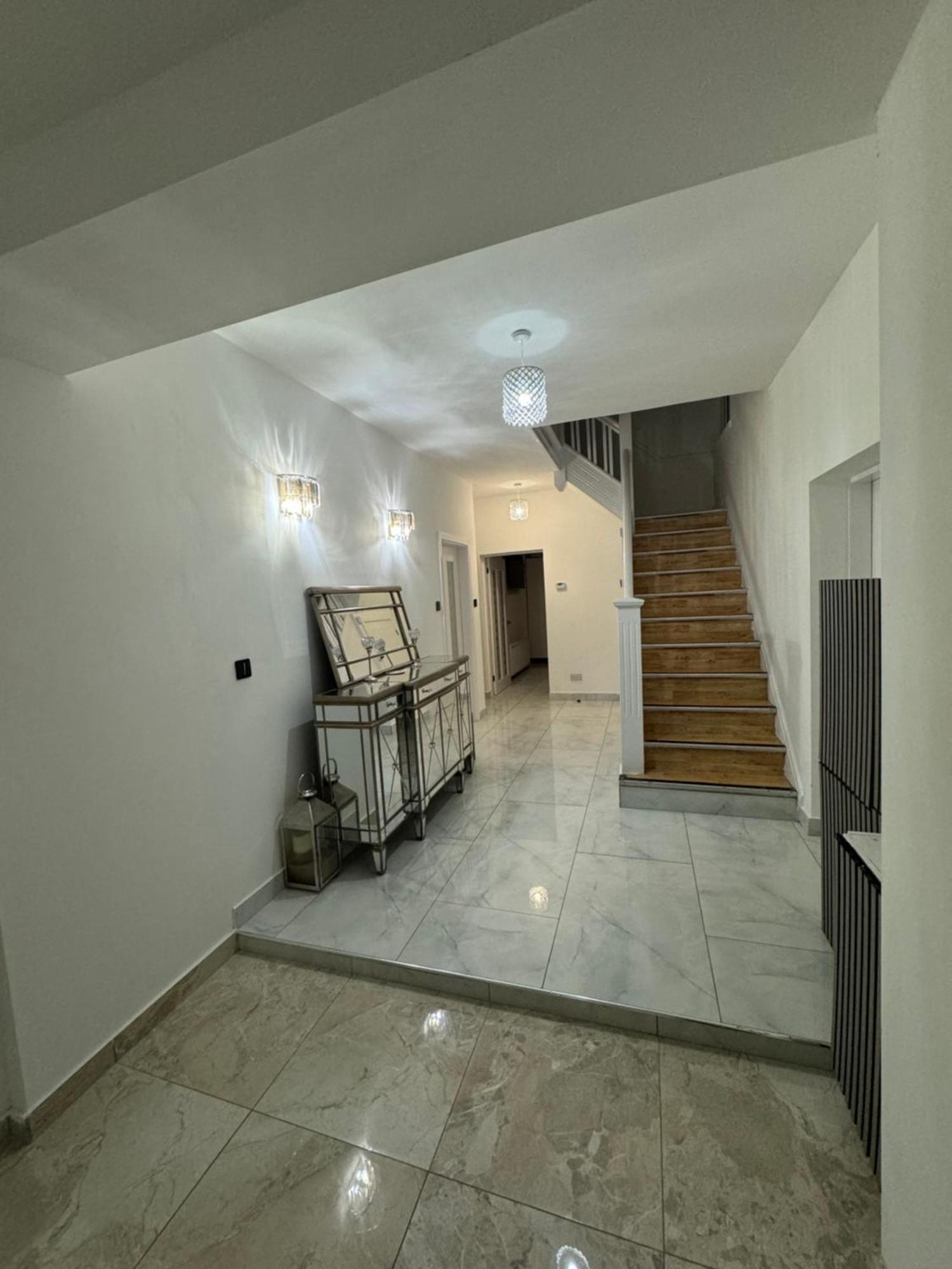 Elegant Estates Humble Abode 2 Alloggio in famiglia Manchester